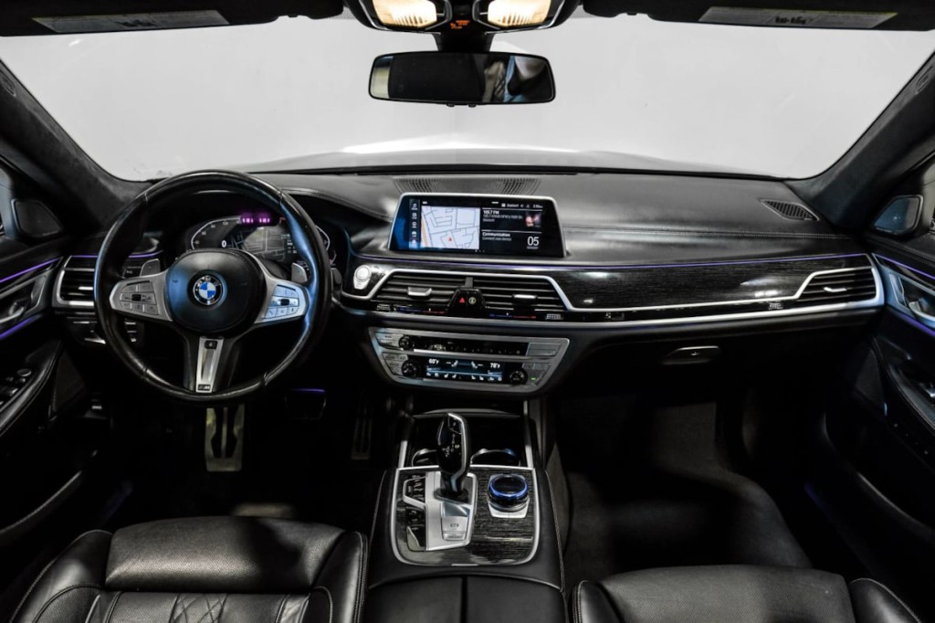 2021 BMW 7 Series Image 16