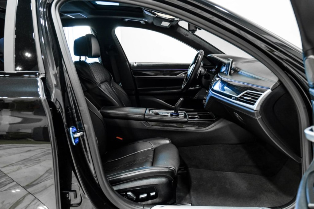 2021 BMW 7 Series Image 29