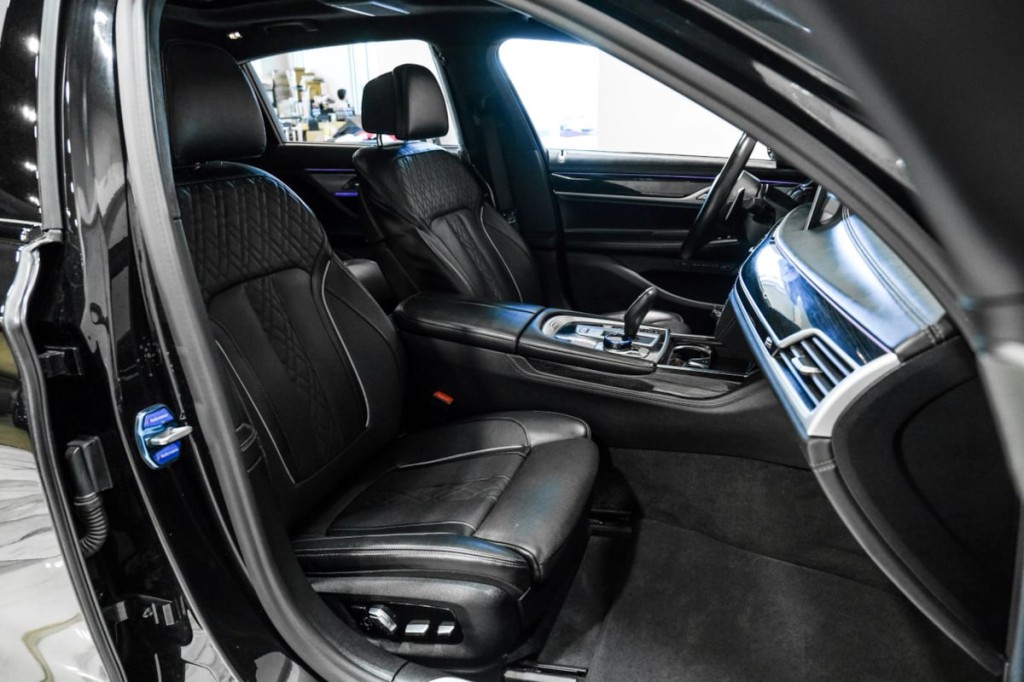 2021 BMW 7 Series Image 30
