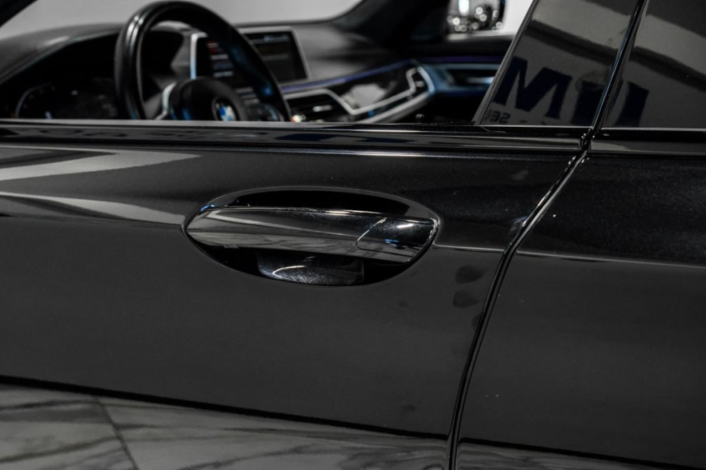 2021 BMW 7 Series Image 35