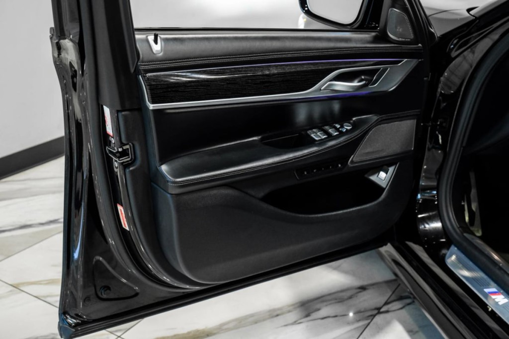 2021 BMW 7 Series Image 37
