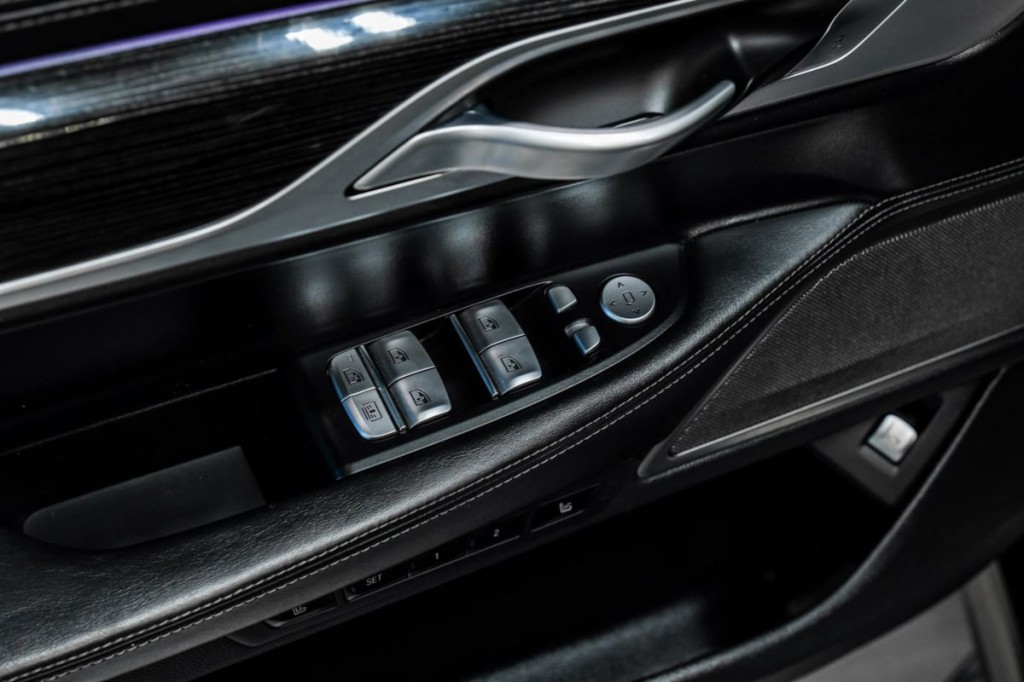 2021 BMW 7 Series Image 38
