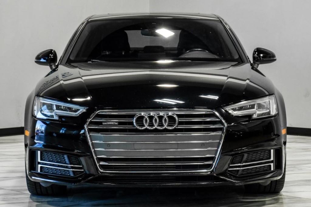 2017 Audi A4 Image 9