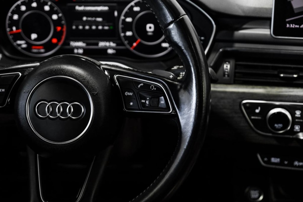 2017 Audi A4 Image 20
