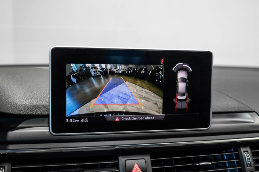 2017 Audi A4 Image 26
