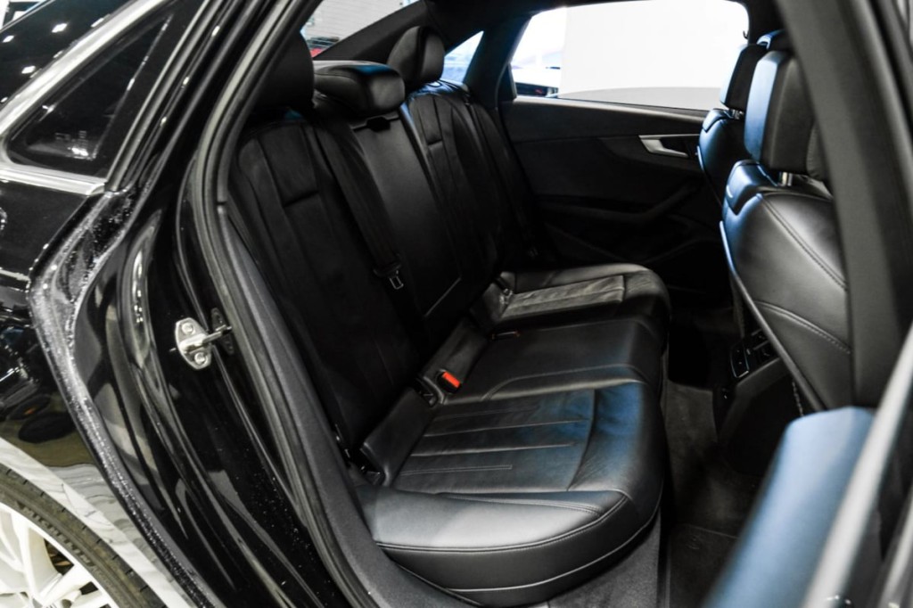 2017 Audi A4 Image 34