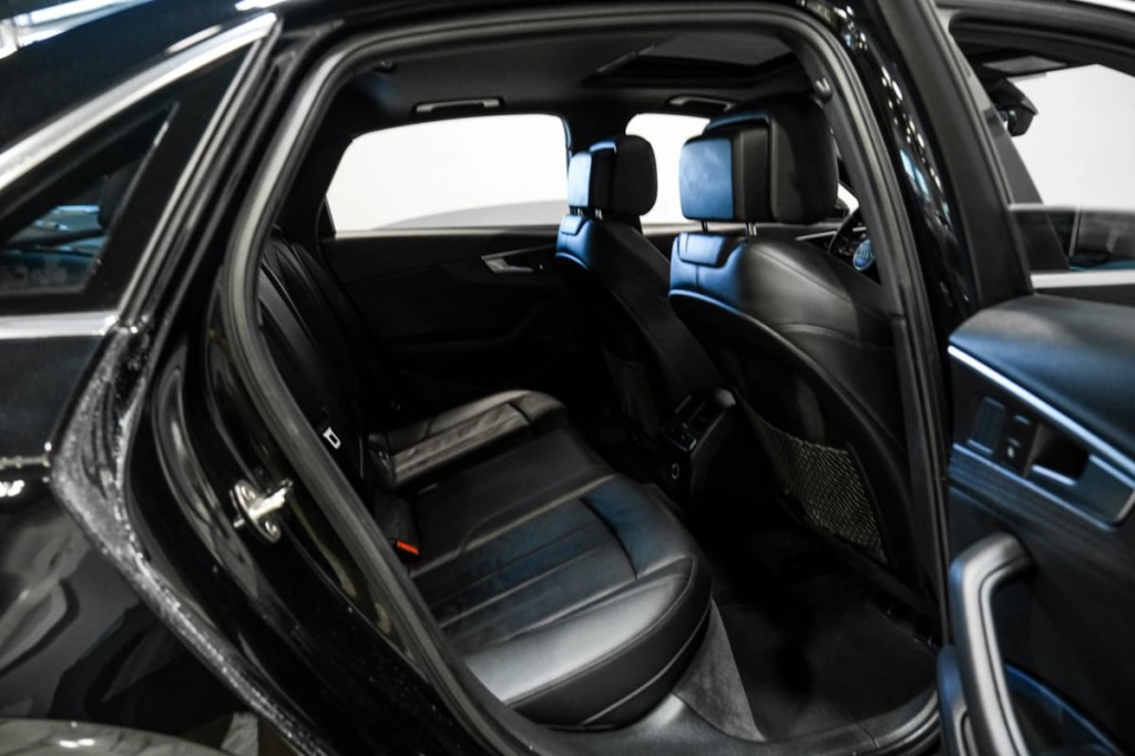 2017 Audi A4 Image 35