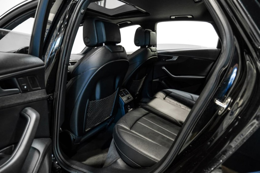 2017 Audi A4 Image 37
