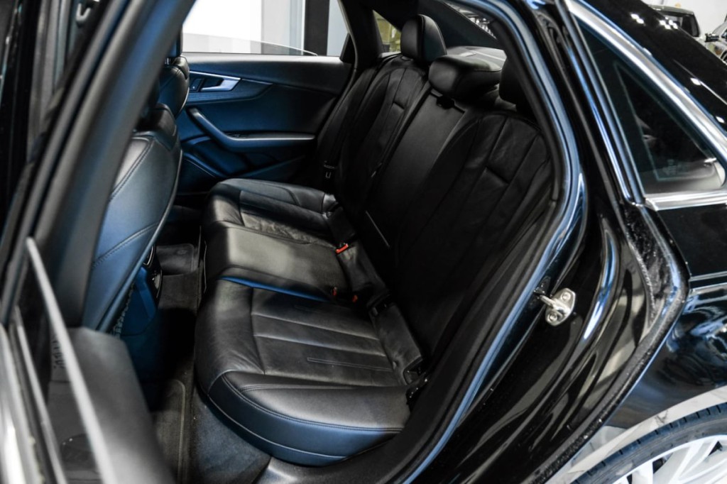2017 Audi A4 Image 38