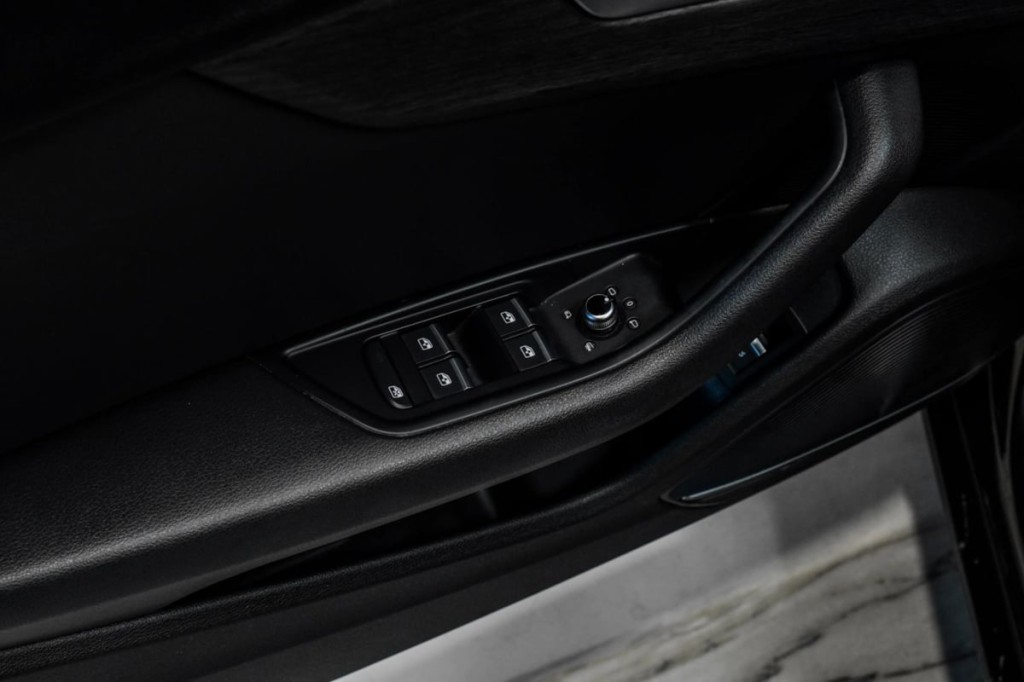 2017 Audi A4 Image 42