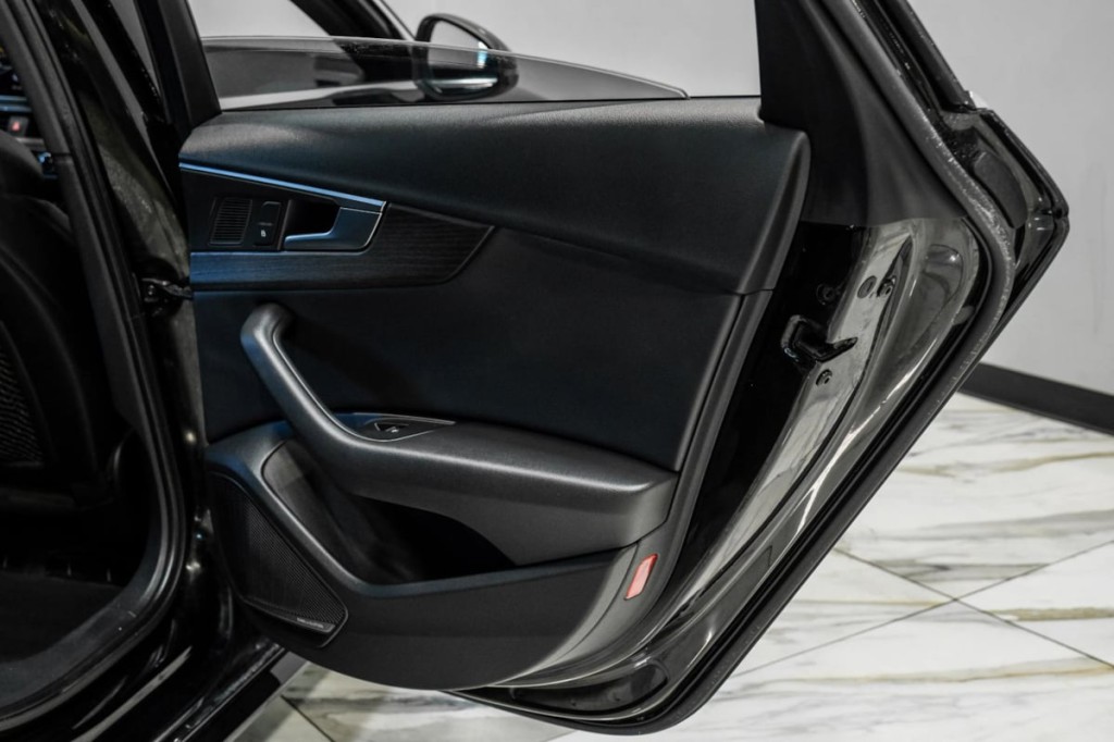 2017 Audi A4 Image 45