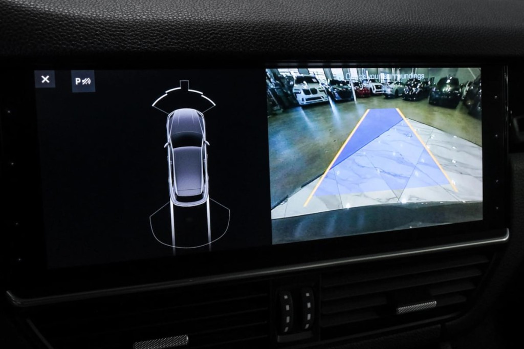 2019 Porsche Cayenne Image 24