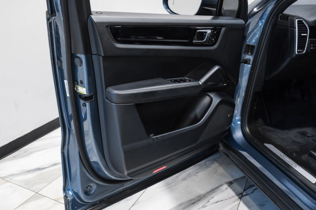 2019 Porsche Cayenne Image 41