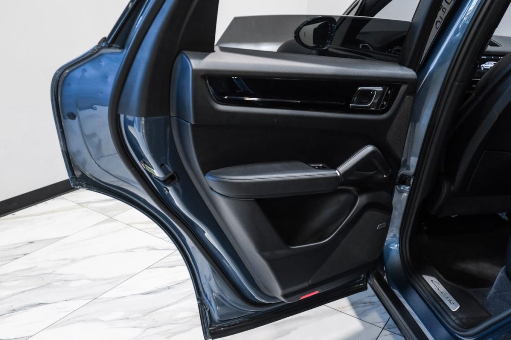2019 Porsche Cayenne Image 44