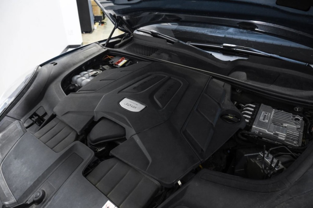 2019 Porsche Cayenne Image 48