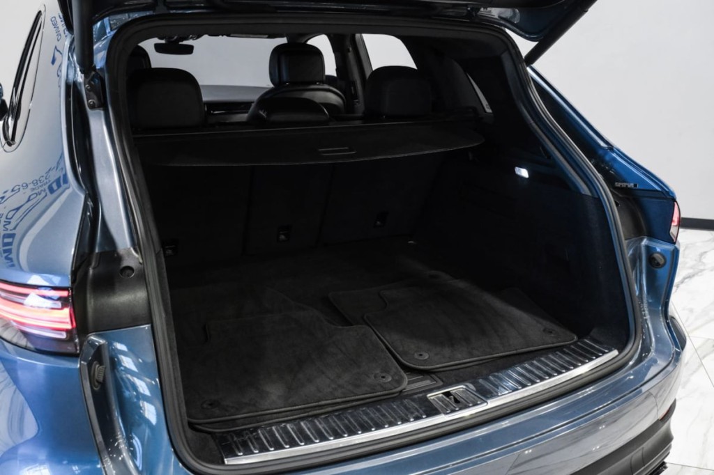 2019 Porsche Cayenne Image 52