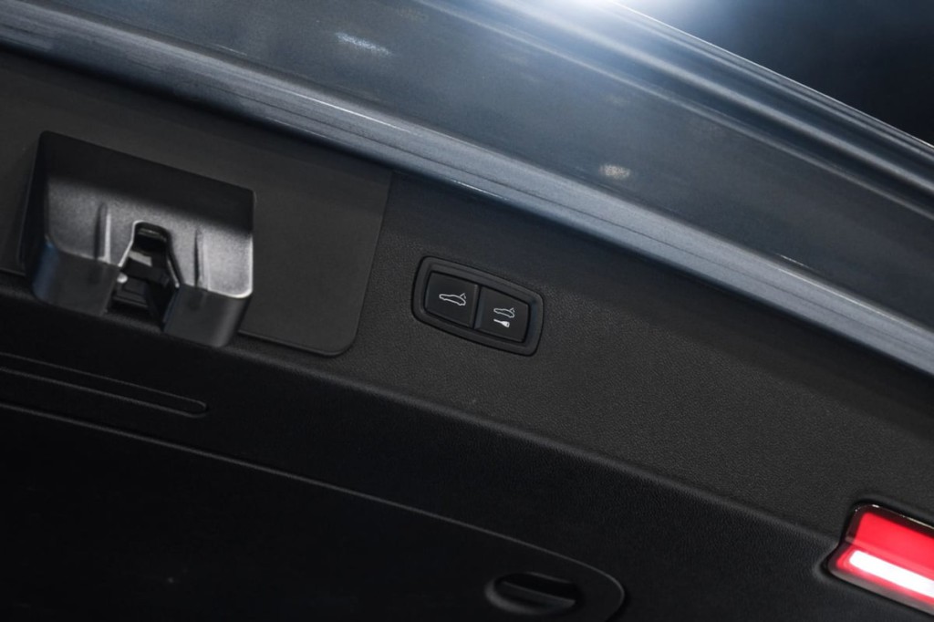 2019 Porsche Cayenne Image 53