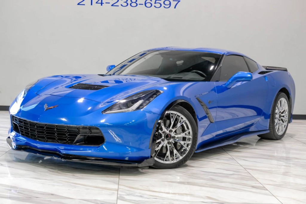 2014 Chevrolet Corvette Image 2