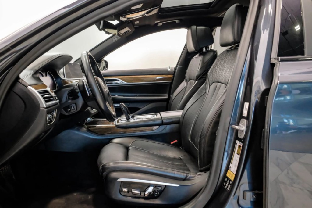 2016 BMW 7 Series Image 5