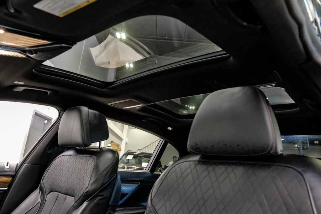 2016 BMW 7 Series Image 6