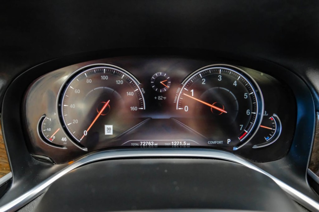 2016 BMW 7 Series Image 25