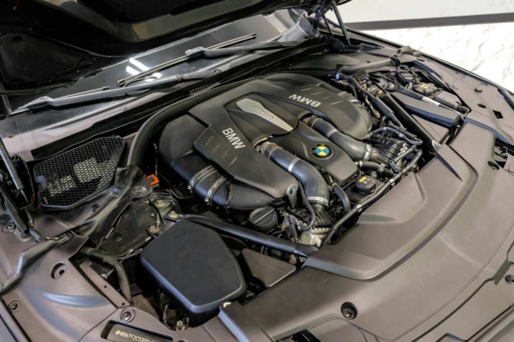 2016 BMW 7 Series Image 63