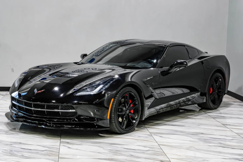 2014 Chevrolet Corvette Image 2