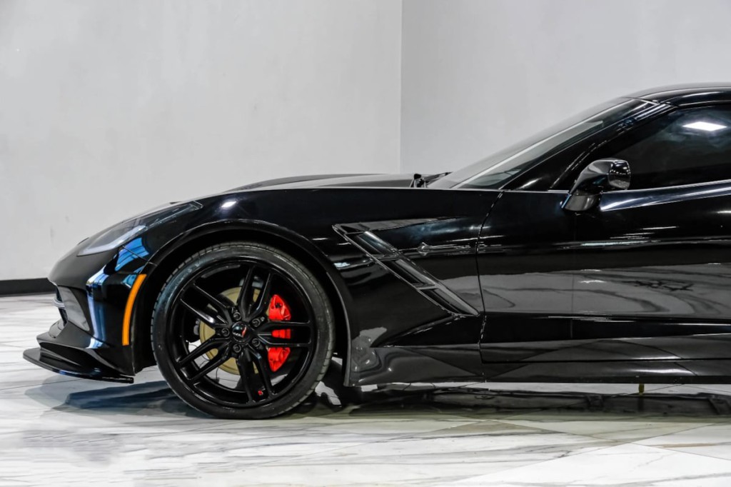 2014 Chevrolet Corvette Image 13