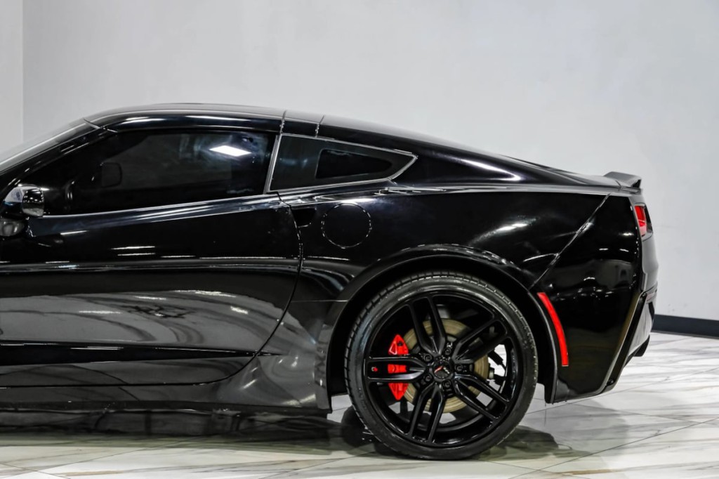 2014 Chevrolet Corvette Image 14