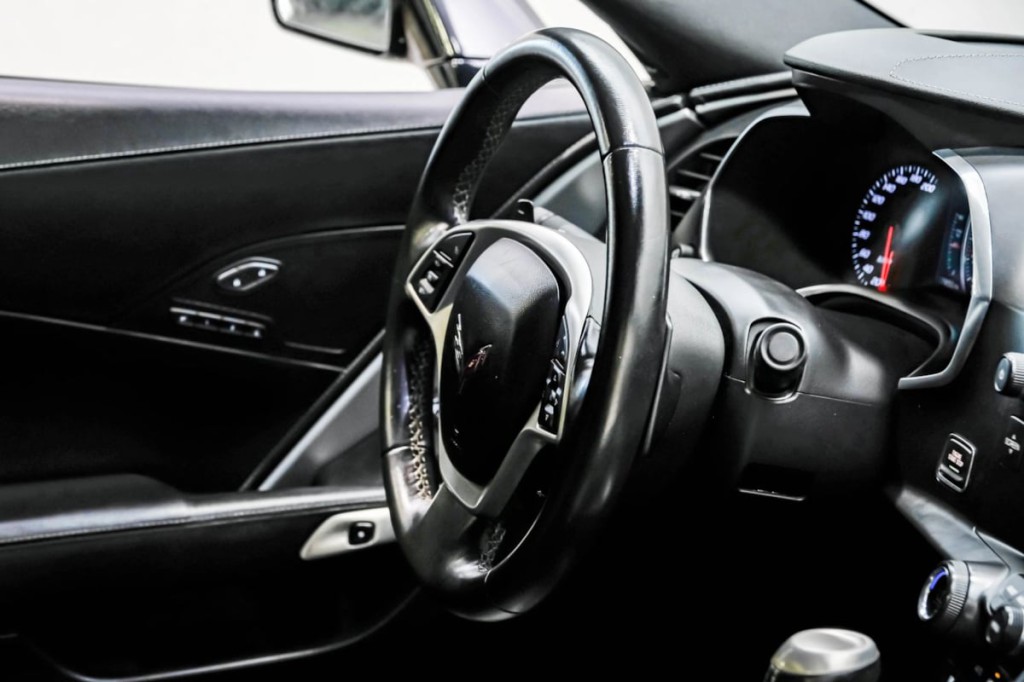 2014 Chevrolet Corvette Image 16