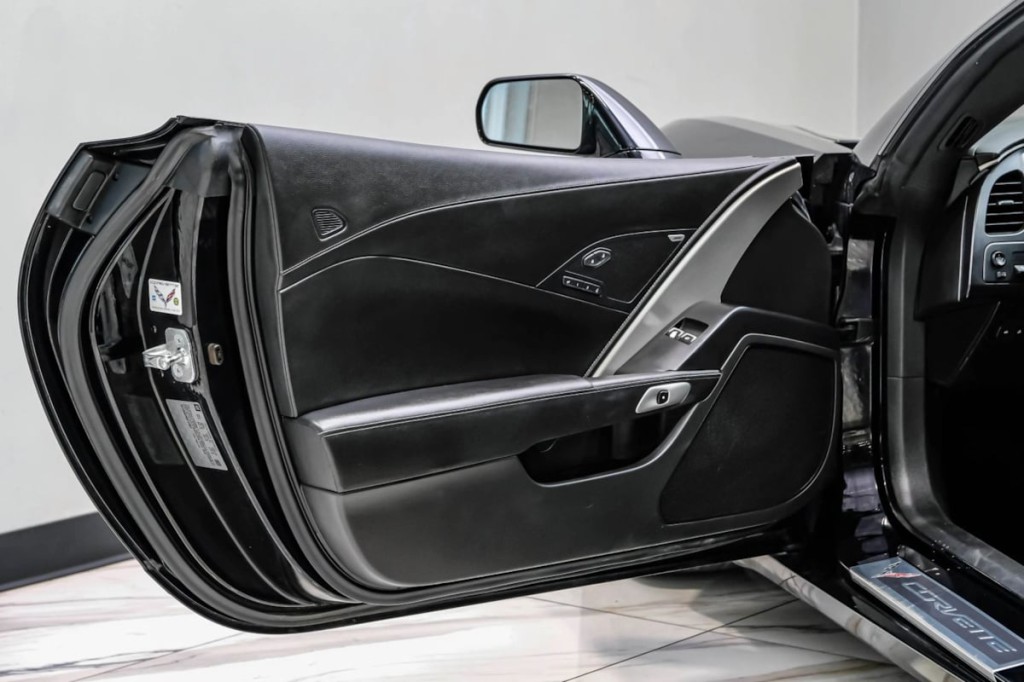 2014 Chevrolet Corvette Image 34