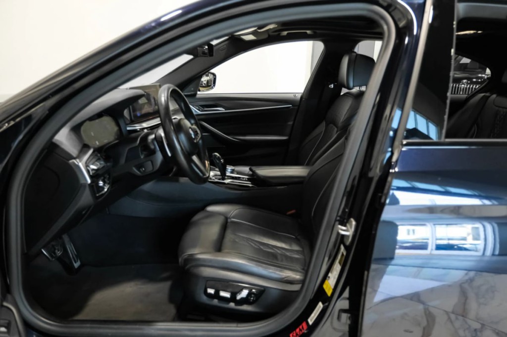 2021 BMW 5 Series Image 5