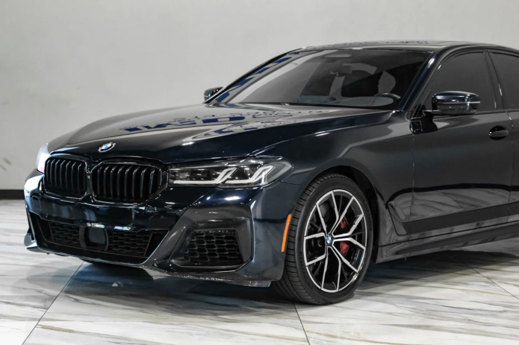 2021 BMW 5 Series Image 7
