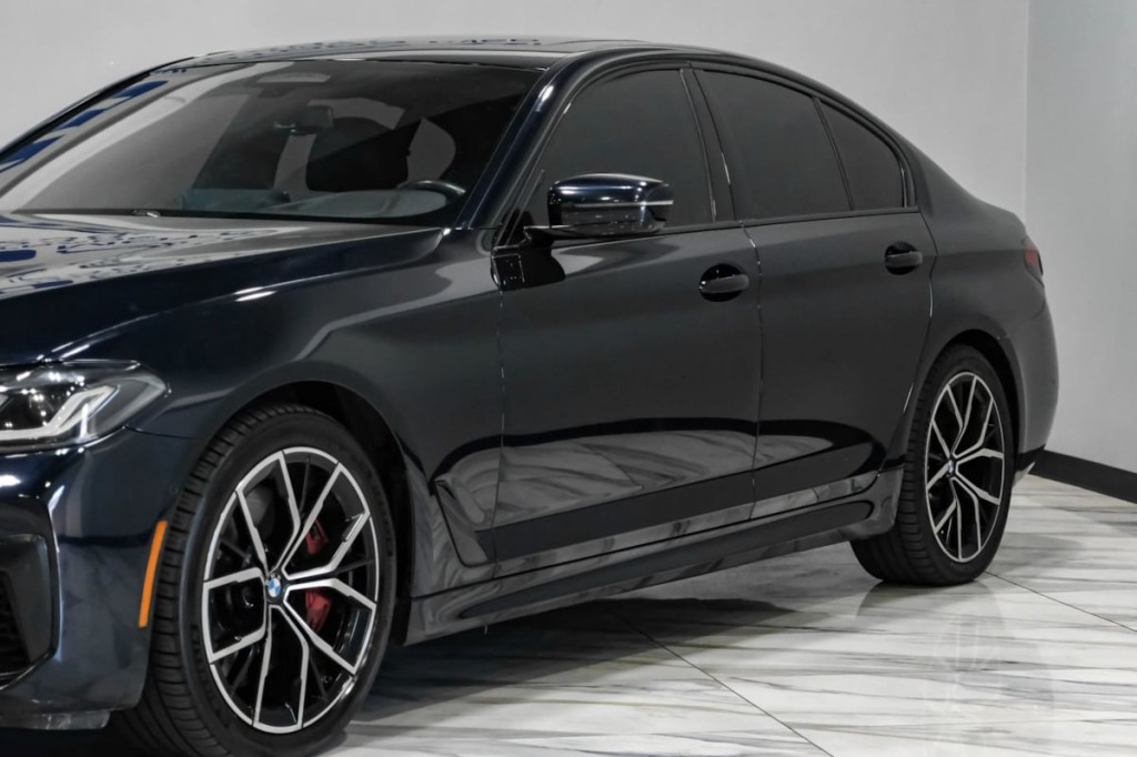 2021 BMW 5 Series Image 8