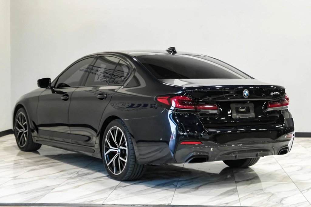 2021 BMW 5 Series Image 13