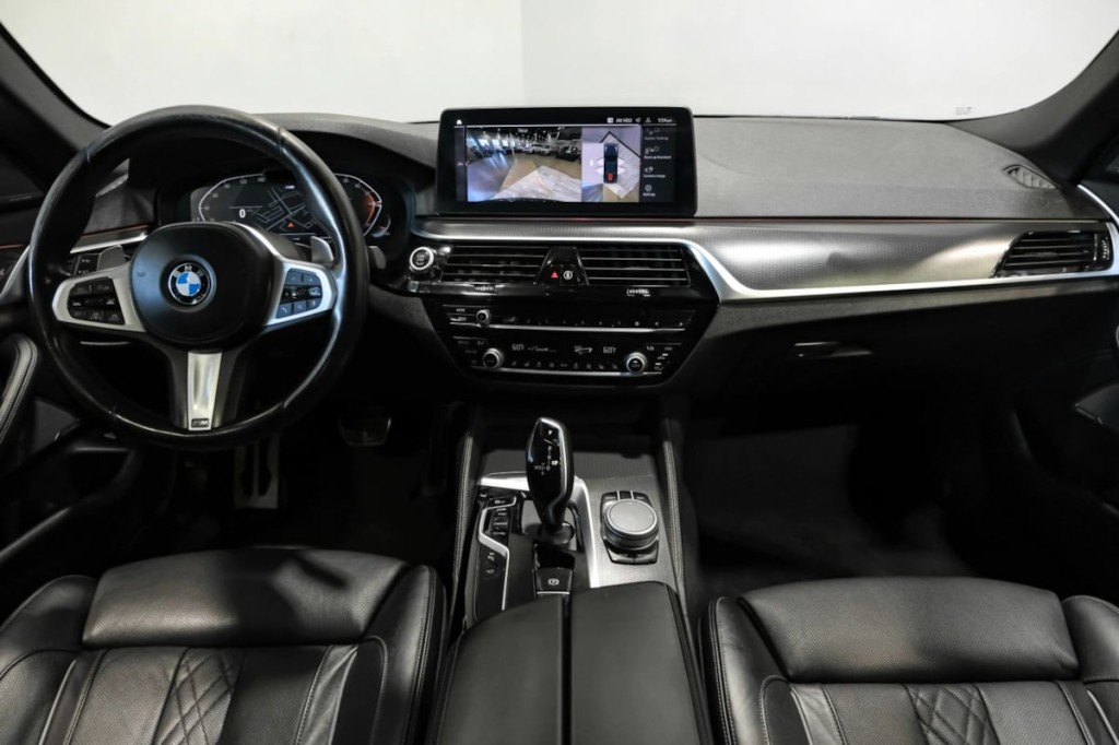 2021 BMW 5 Series Image 18