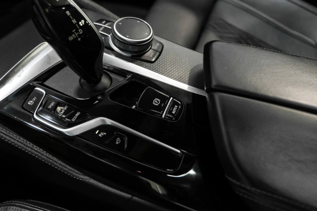 2021 BMW 5 Series Image 27