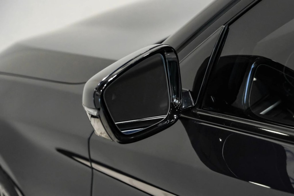 2021 BMW 5 Series Image 38