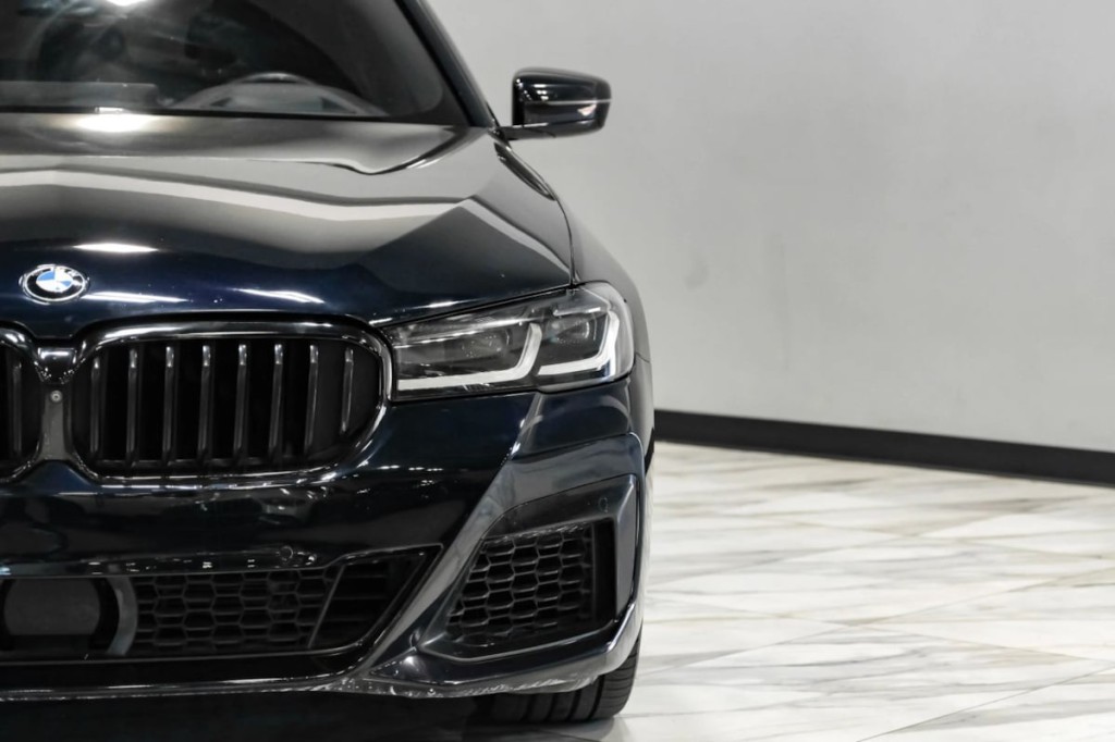 2021 BMW 5 Series Image 44
