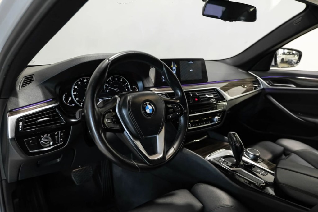 2017 BMW 5 Series Image 4