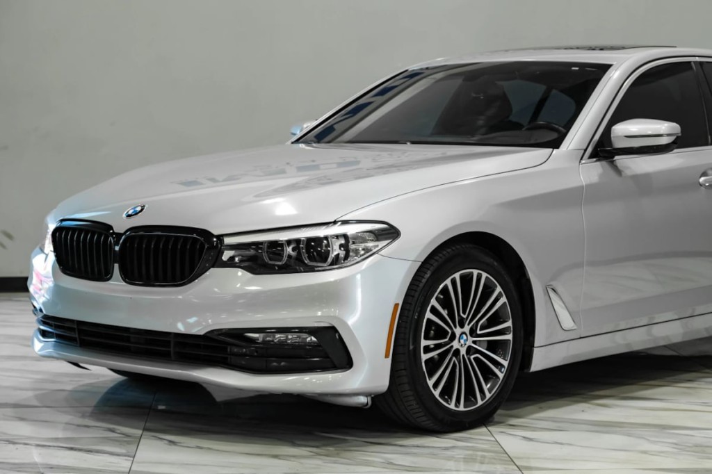 2017 BMW 5 Series Image 6