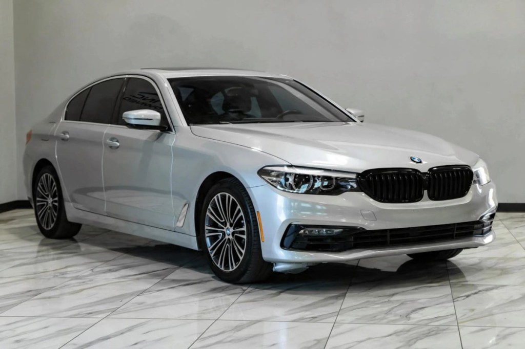 2017 BMW 5 Series Image 9