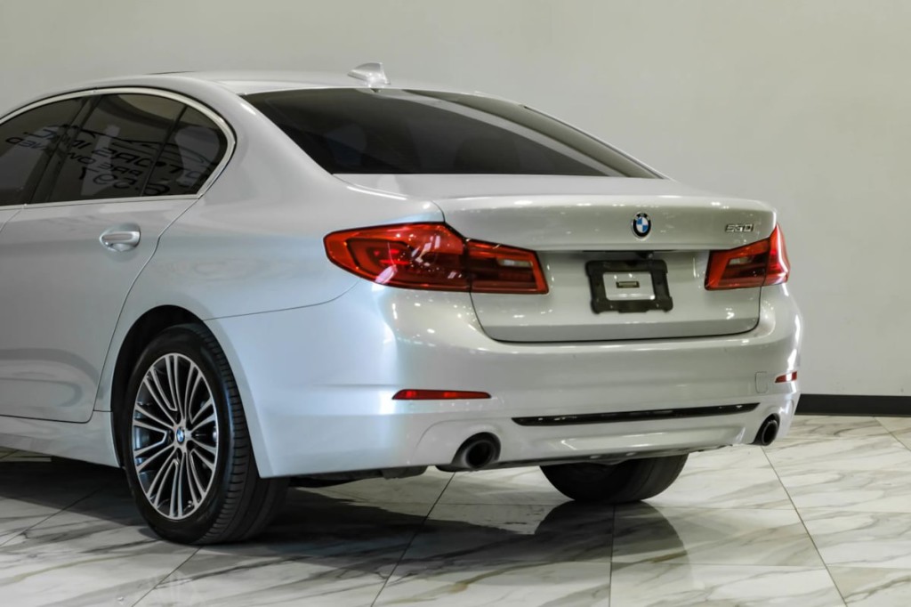 2017 BMW 5 Series Image 14