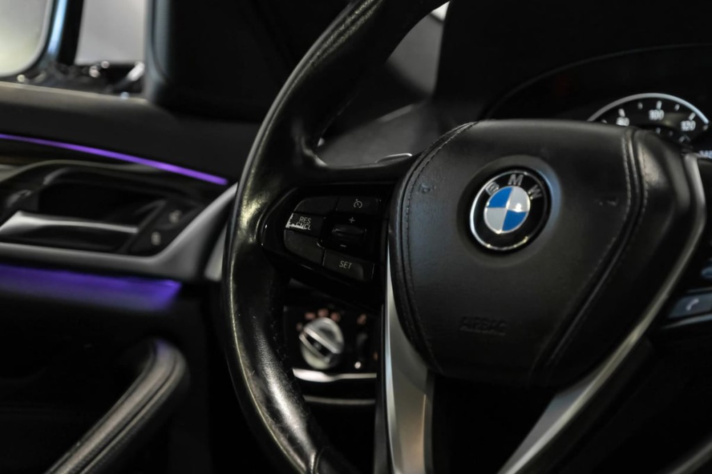 2017 BMW 5 Series Image 20