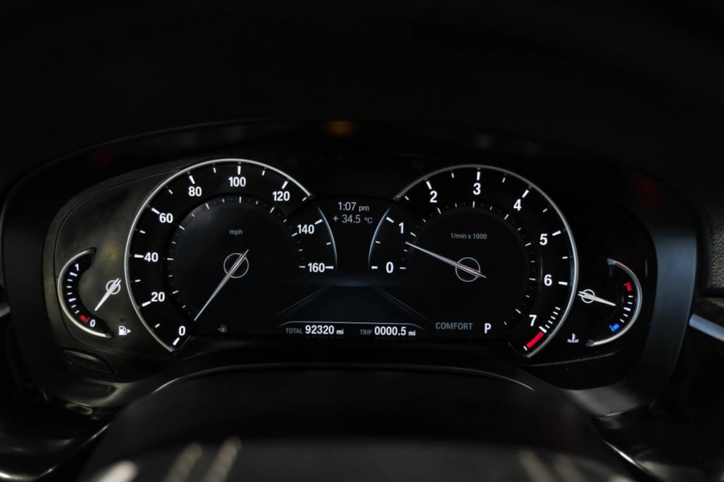 2017 BMW 5 Series Image 22