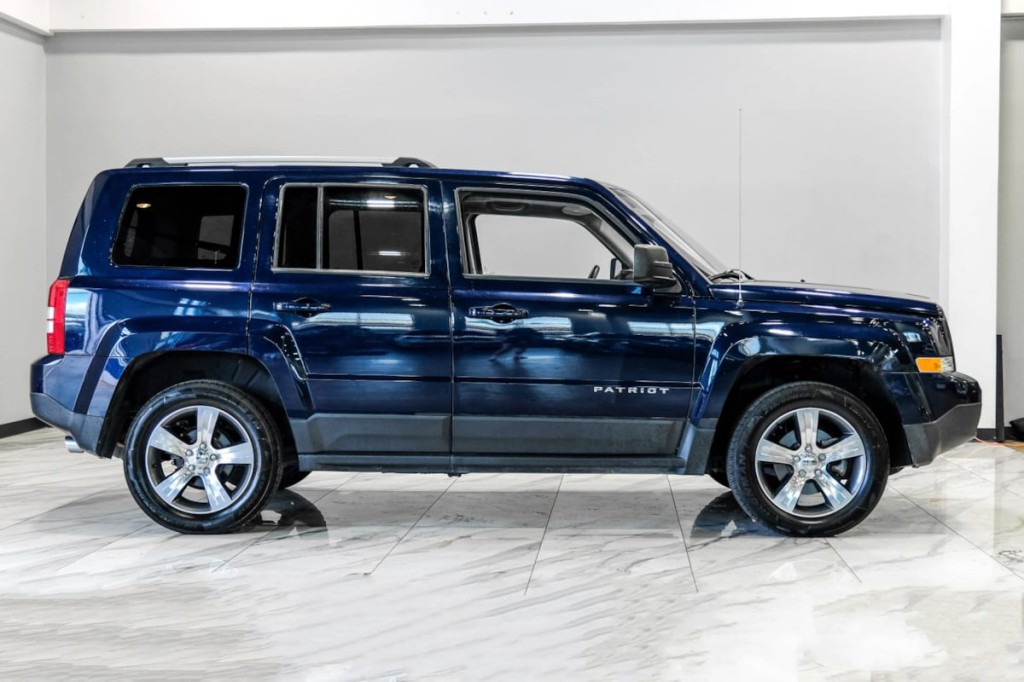 2016 Jeep Patriot Image 9