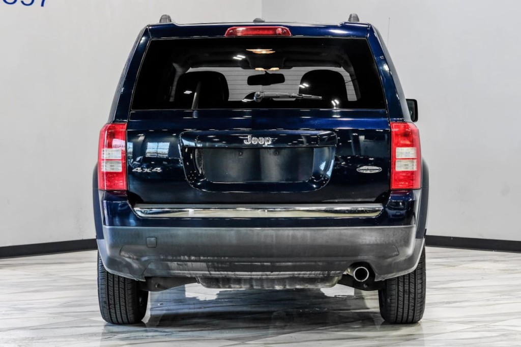 2016 Jeep Patriot Image 11