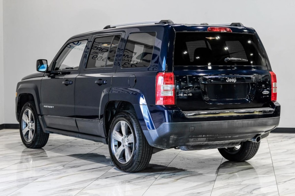 2016 Jeep Patriot Image 12