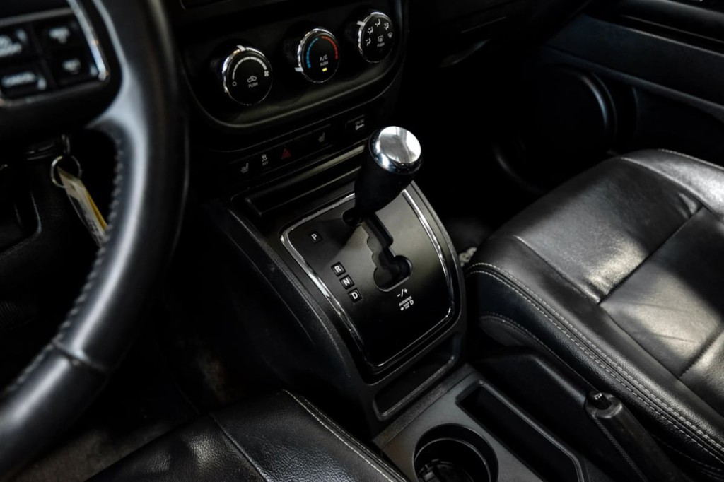 2016 Jeep Patriot Image 22