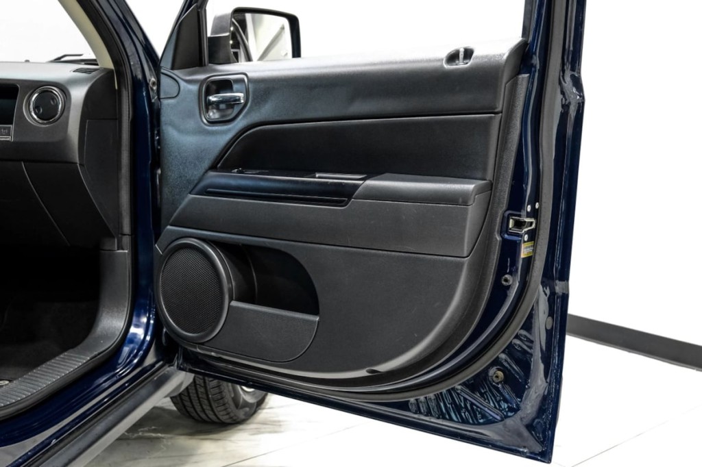 2016 Jeep Patriot Image 39